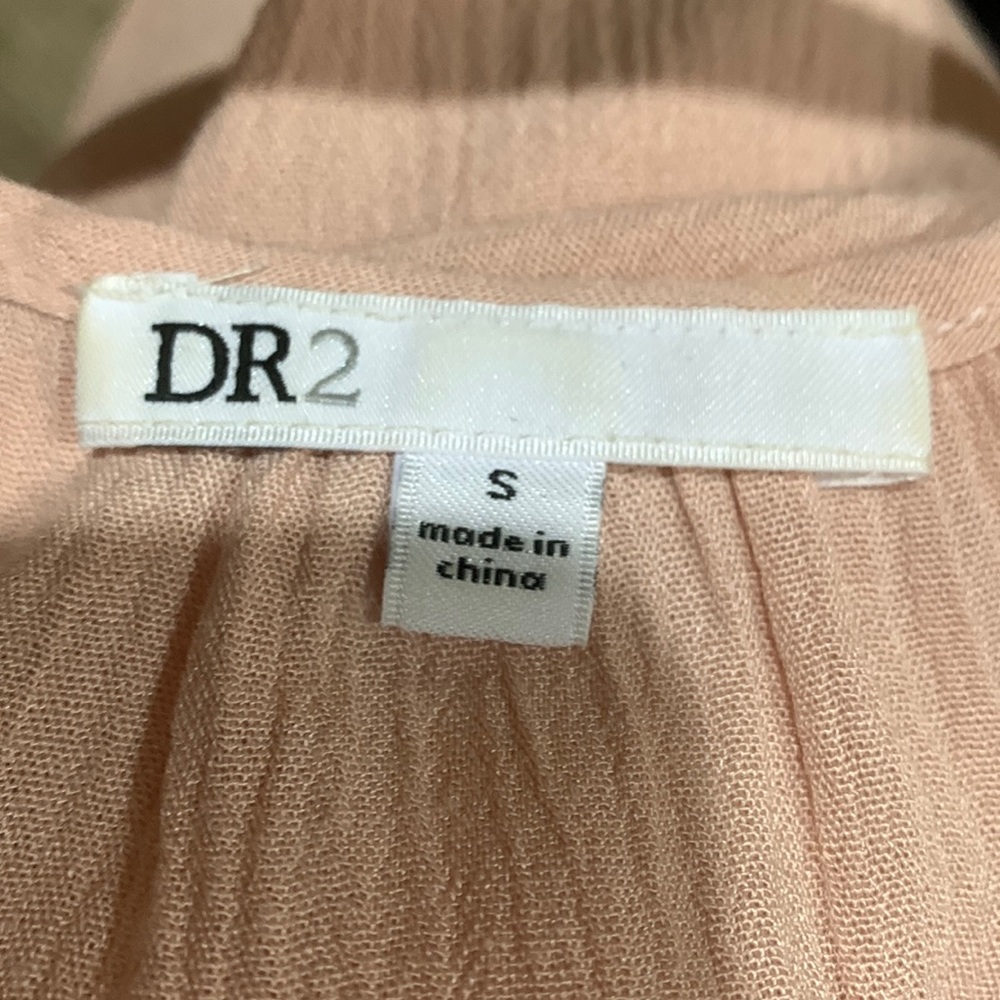 DR2 cold shoulder top - Picture 6 of 8